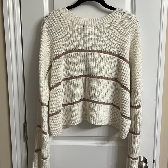 Moon & madison size medium sweater - Picture 5 of 6